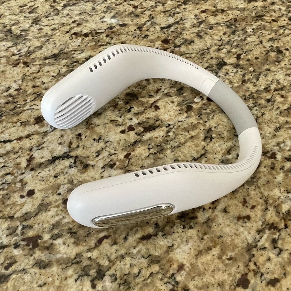 Bladeless Neck Fan White - Picture 4 of 9